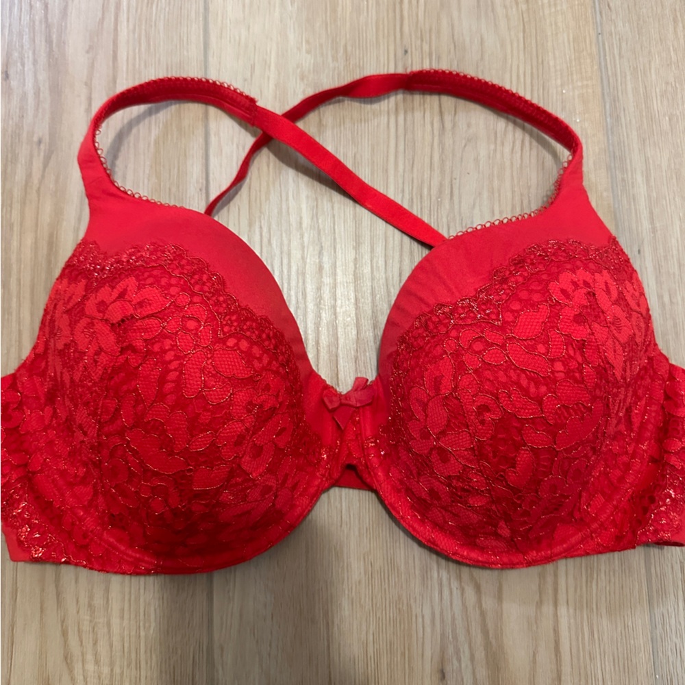Red Victoria’s Secret bra